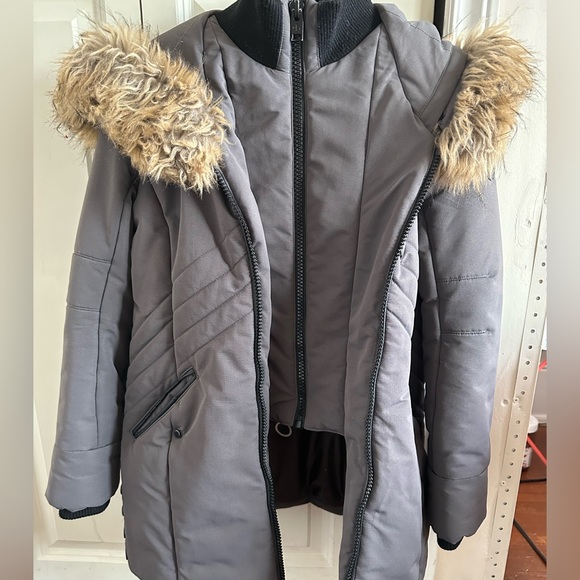 Snow coat - Picture 2 of 4